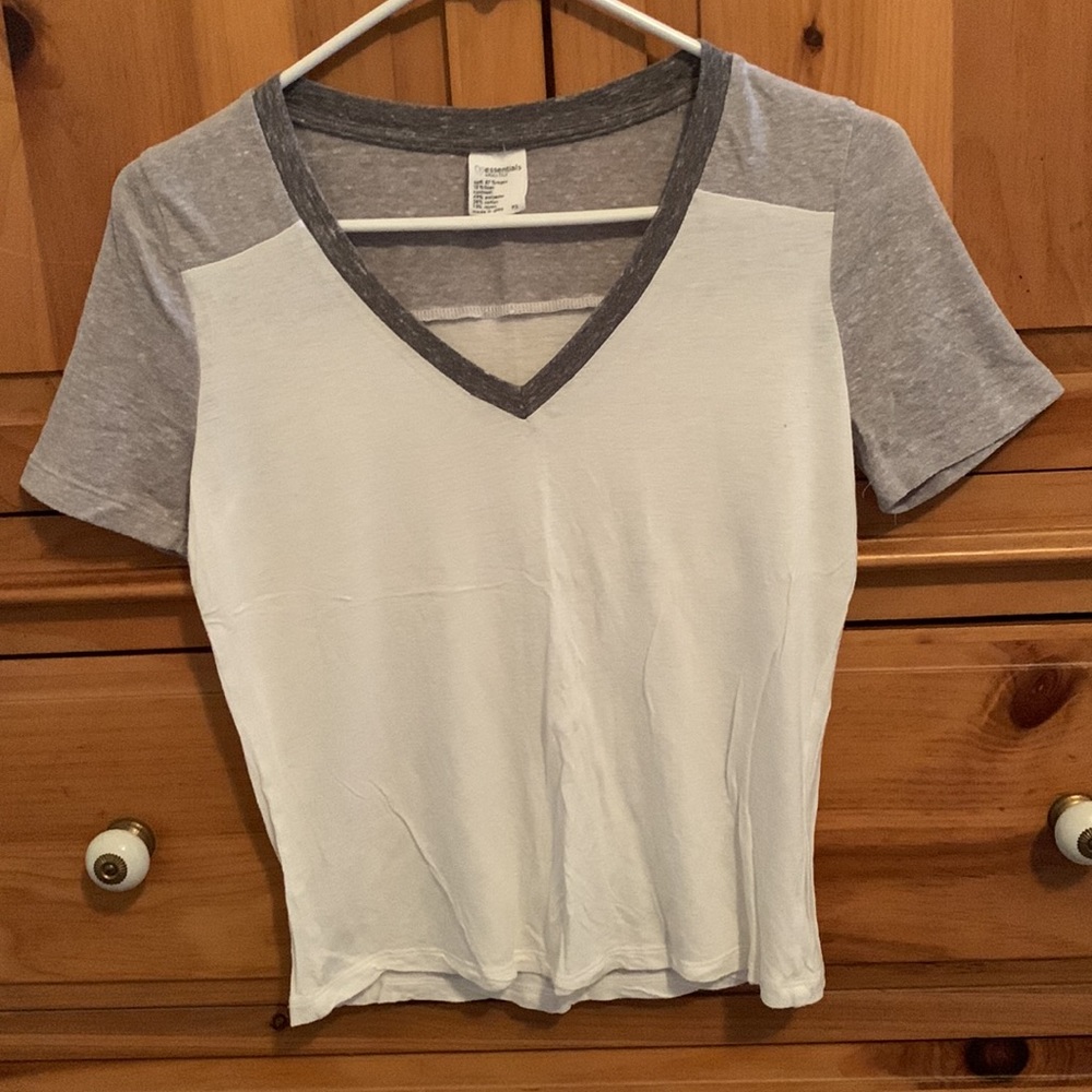 Essentials by Full Tilt Tee • Size XS